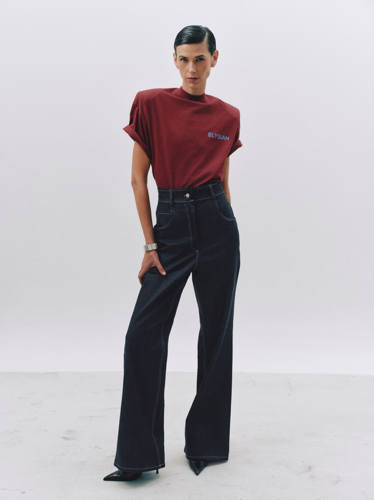 Oversized T-shirt with shoulder pads